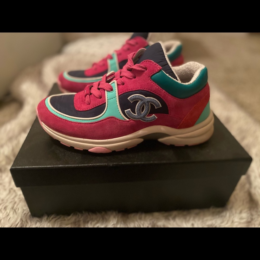 💕✨CHANEL TRAINERS✨💕
